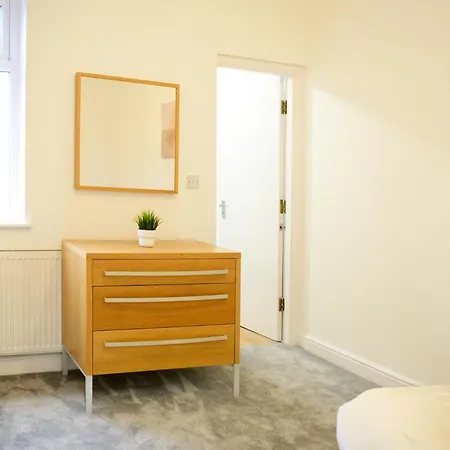 Aqua Springs, 2 Bedroom 1St Floor Apartment, Near Didsbury Manchester Exterior foto